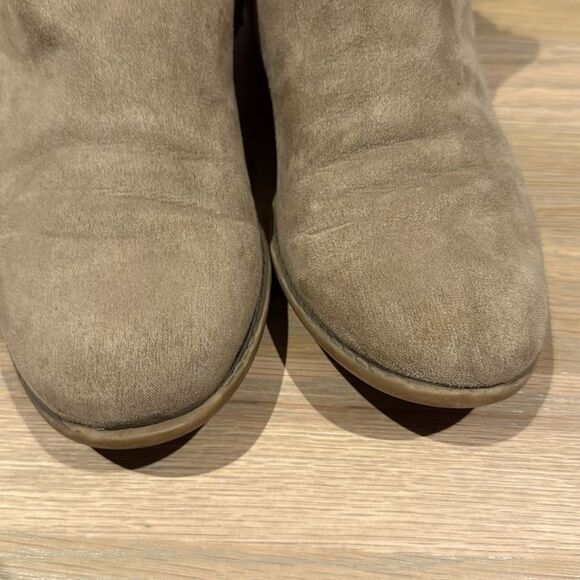 Girls Dolce Vita Tan Zippered Faux Suede Sutton Booties - Picture 2 of 5